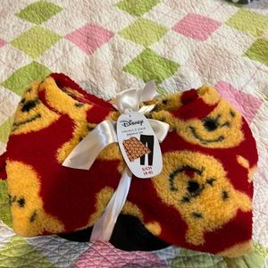 Women’s 2 piece Disney pajama set